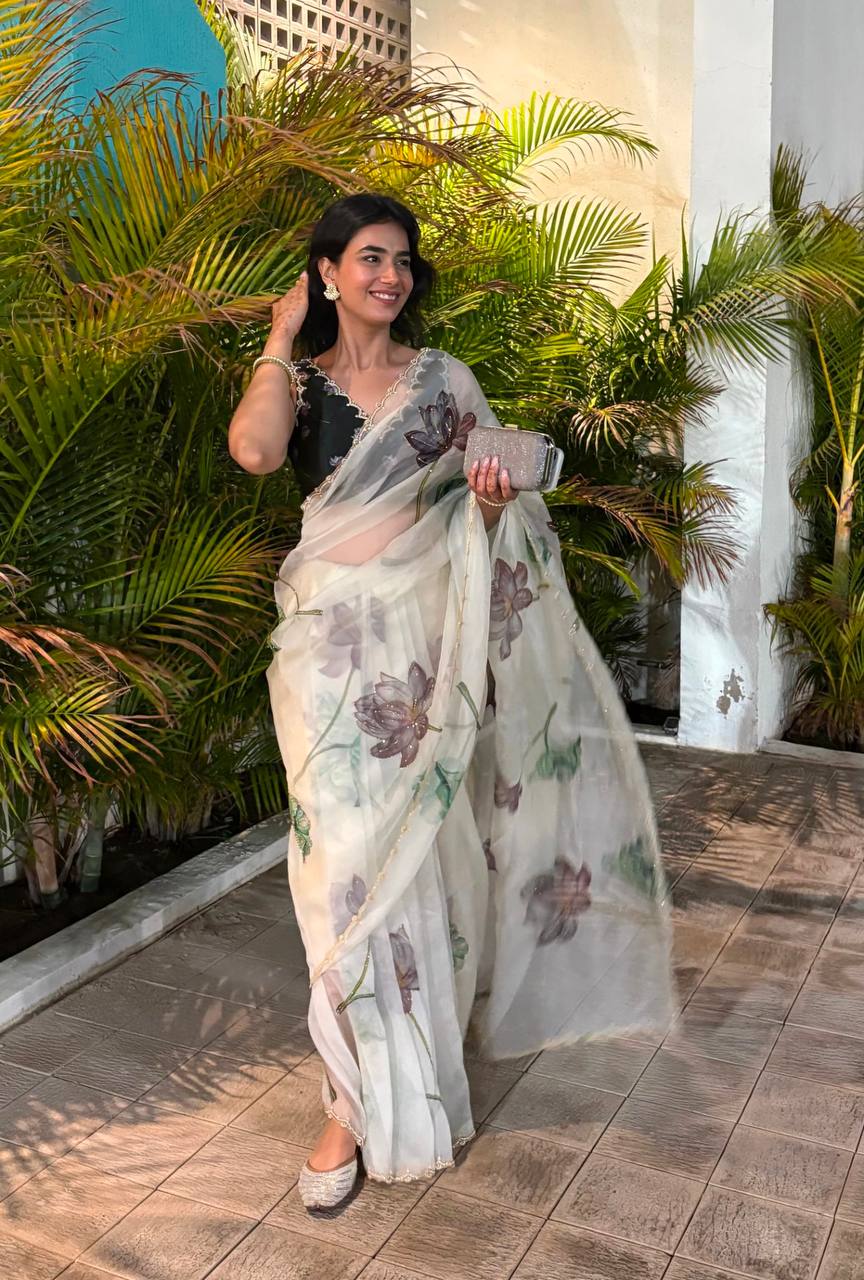 Women's Exquisite Lavender & White Organza Saree with Hand-Painted Lotus Floral Motifs & Gold Embellished Border β Complete with Matching Printed Blouse for Festive & Special Occasions - Image 12